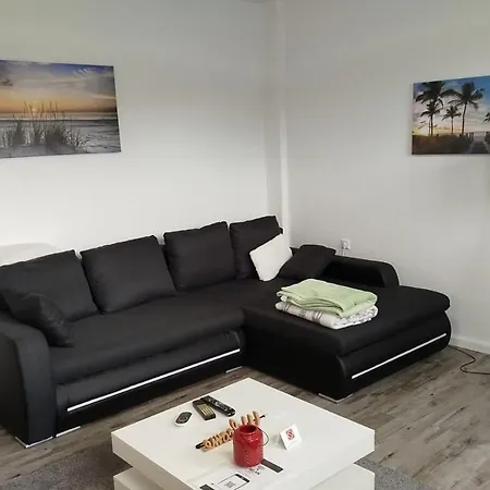Schoene Ferienwohnung/pendlerwohnung Apartamento *